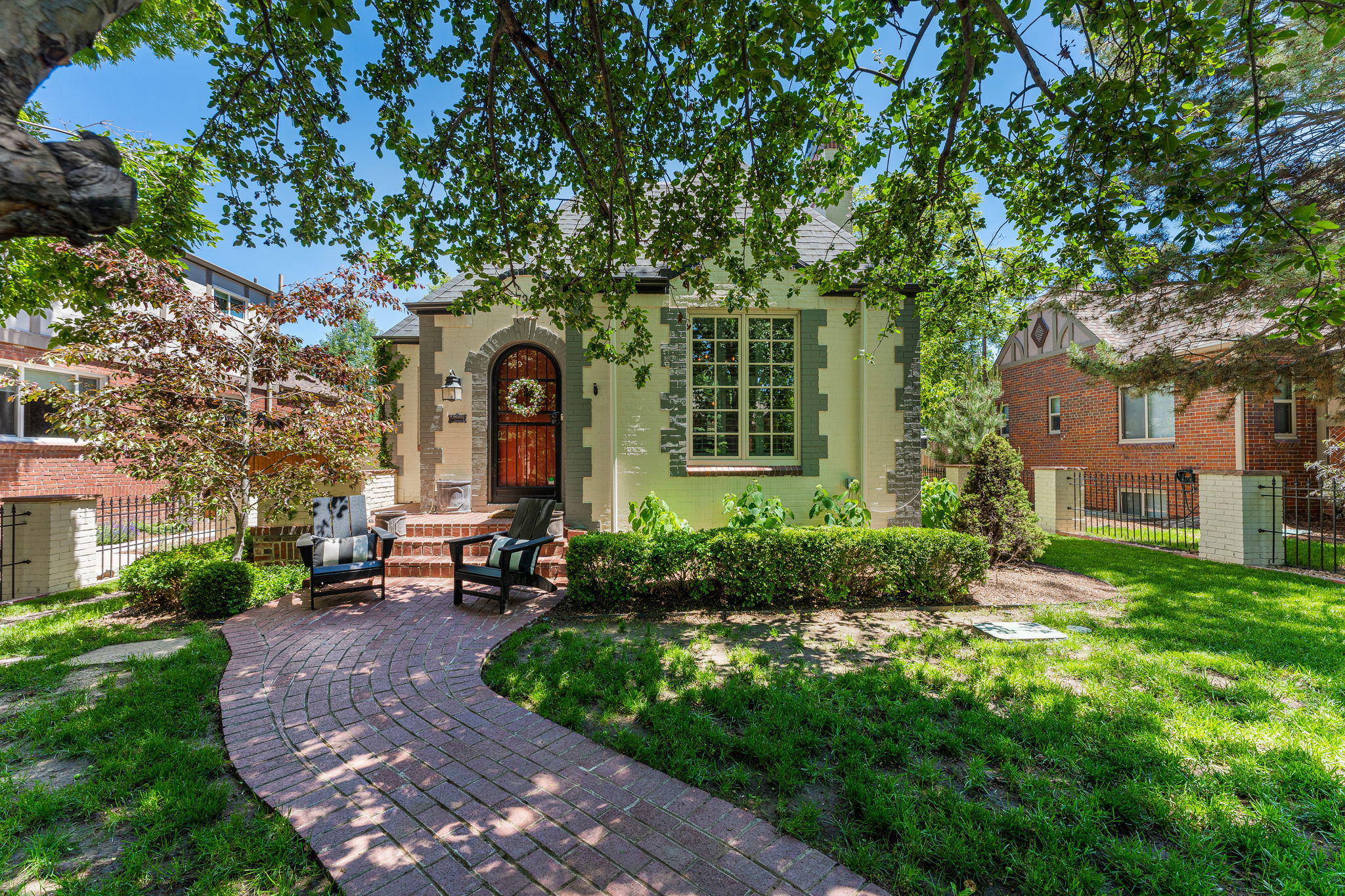 Stunning Renovated Hilltop Home w/Private Guest House!