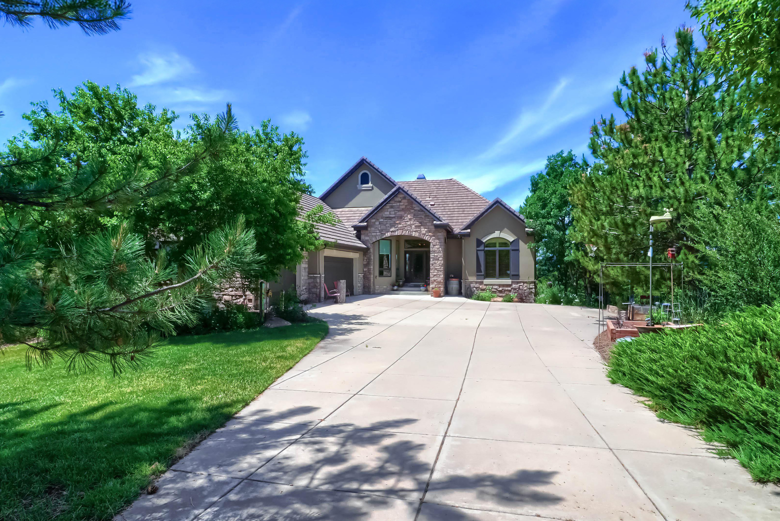 Luxury Castle Pines Estate – Fully Furnished with Mountain Views