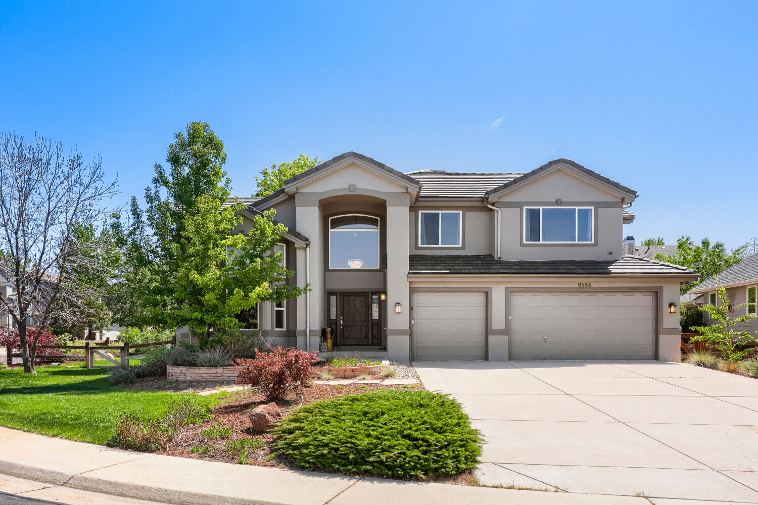 Stunning 4 Bed | 3.5 Bath Luxury Estate with 3500 Sq Ft of Refined Living