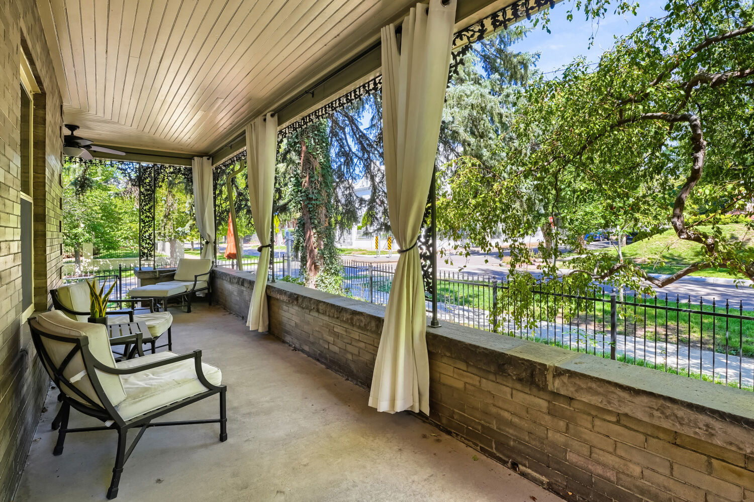 Historic Denver Square on Iconic 7th Avenue