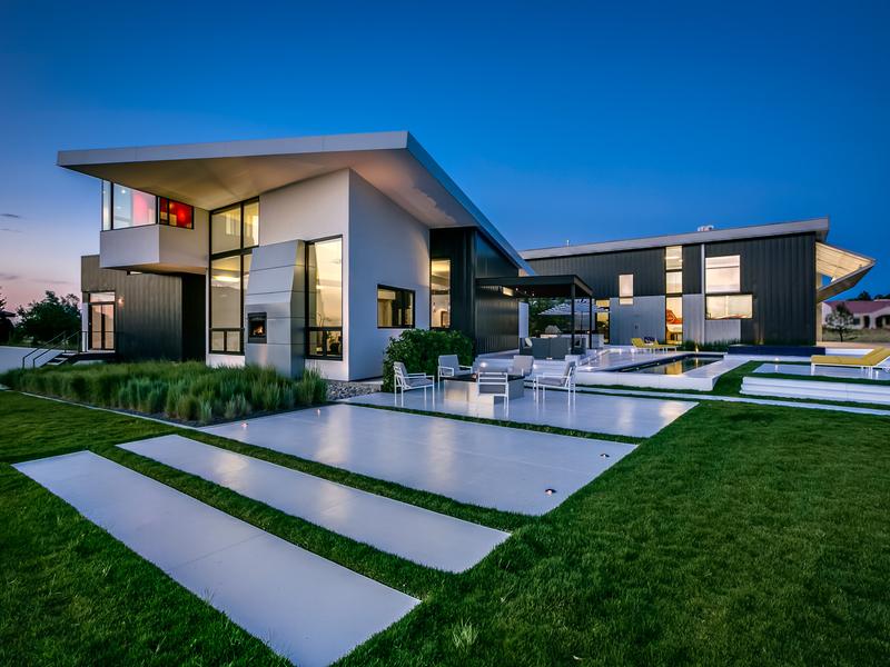 Stunning Ultra-Modern Home on the Cover of LHM Denver 14.1